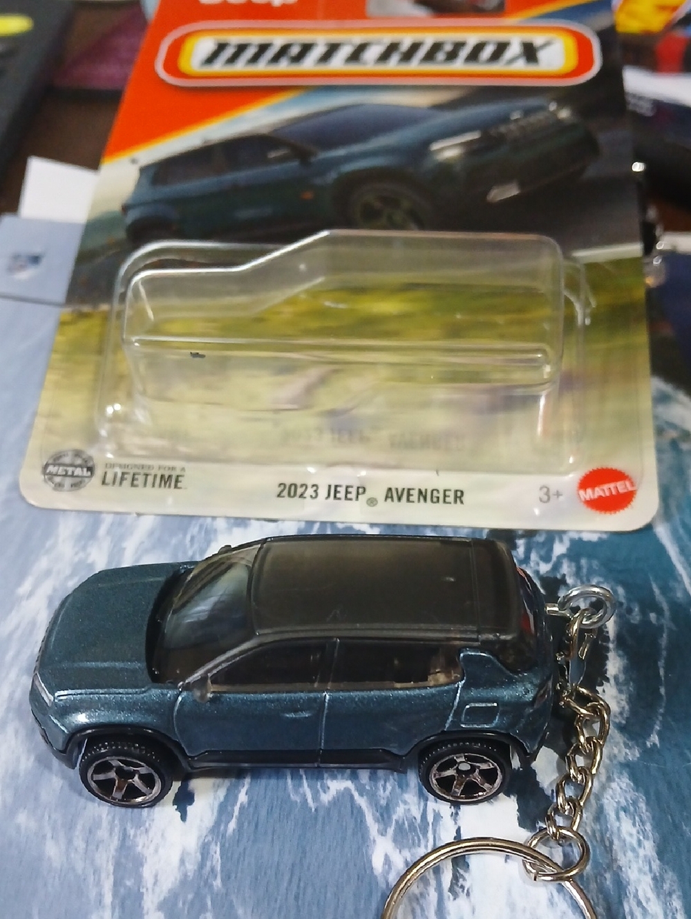 Matchbox 2023 Jeep Avenger Keychain - Metallic Teal with Black Roof 1/64